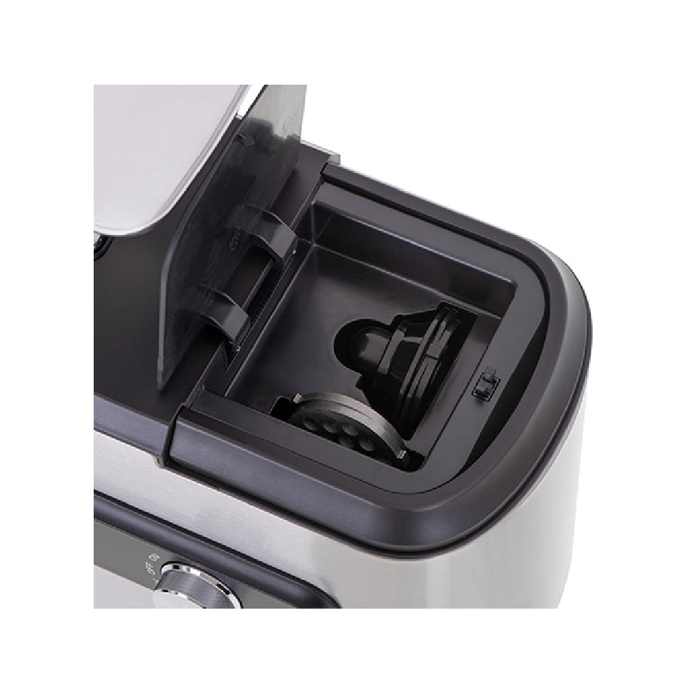 Adler | AD 4813 | Meat mincer with a shredder | 2000W max | 1 kg/min | 2 speeds | Silver/Black
