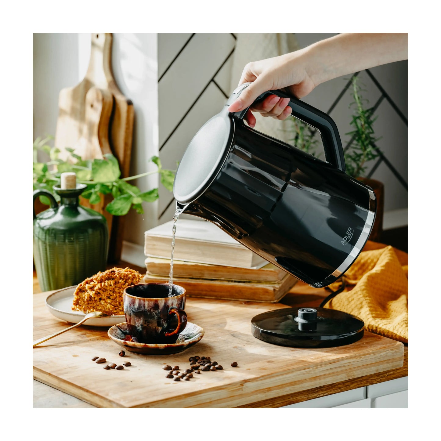 Adler | Kettle | AD 1350 | Electric | 2.2 kW | 1.7 L | Black
