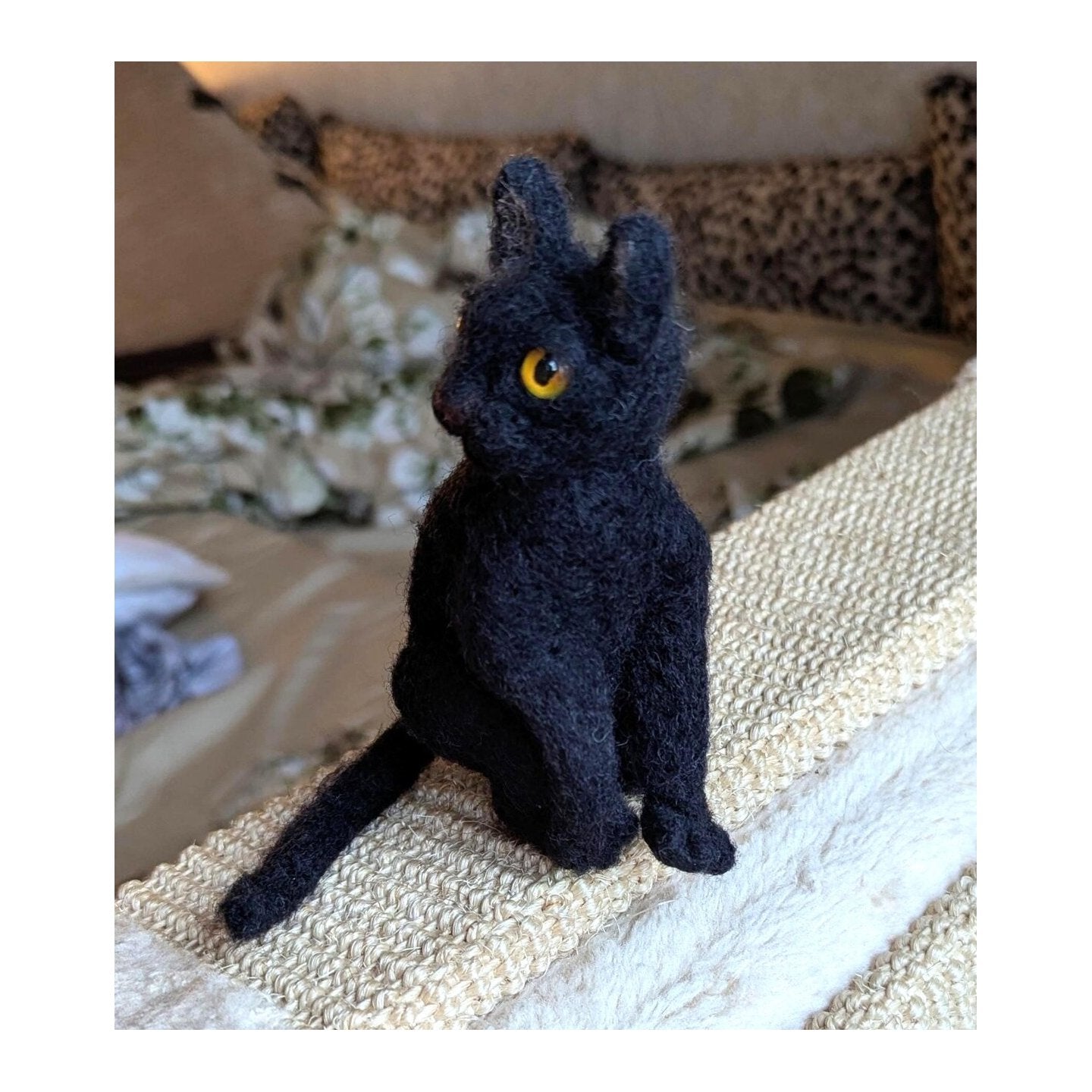 Figurine de chat noir inspirée par « Flow » | Fait main | Noir