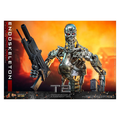 Terminator 2: Judgment Day Movie Masterpiece Die-cast Action Figure 1/6 Endoskeleton (Battle Damaged Version) 31 cm