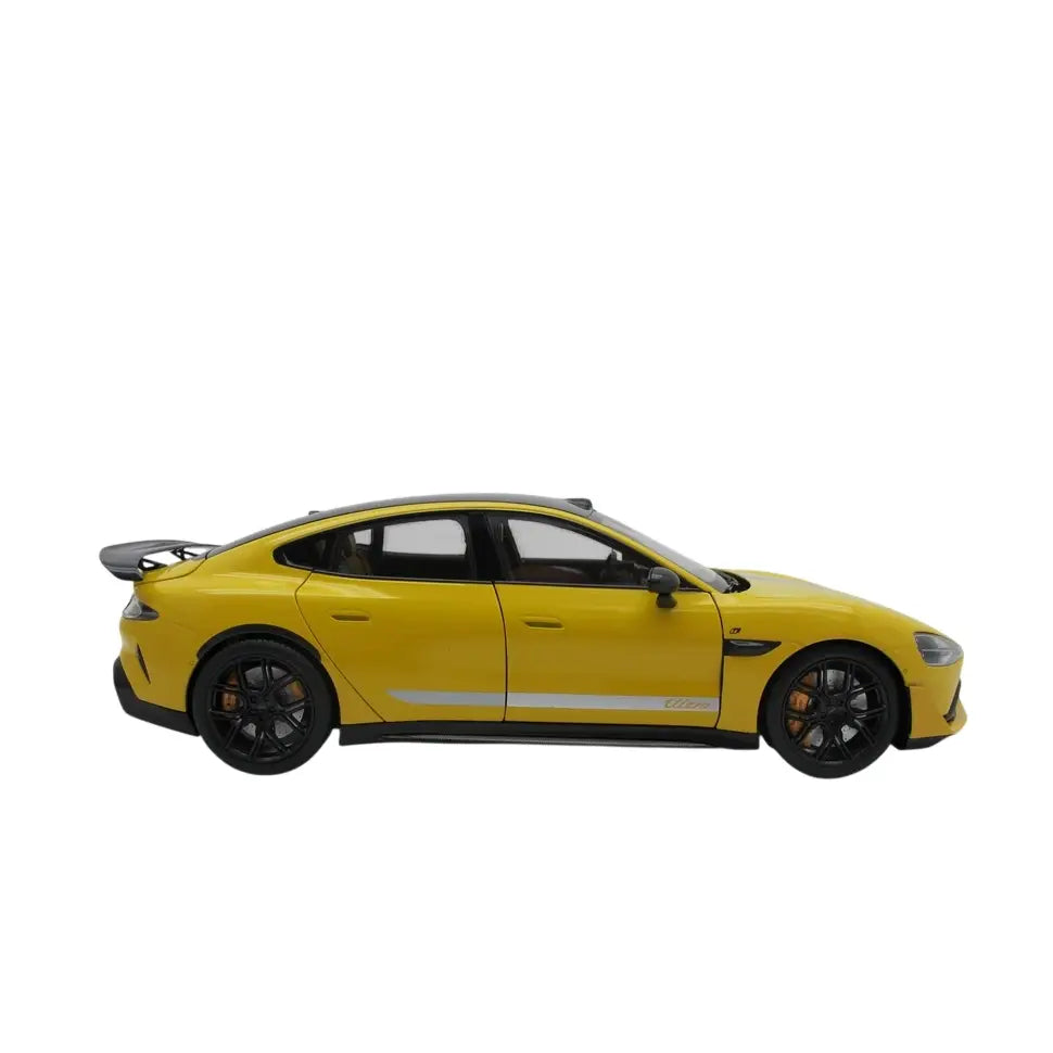 Xiaomi | SU7 Ultra 1:18 Die-cast Model Car | Lightning Yellow | Zinc alloy, ABS, SAN, PVC