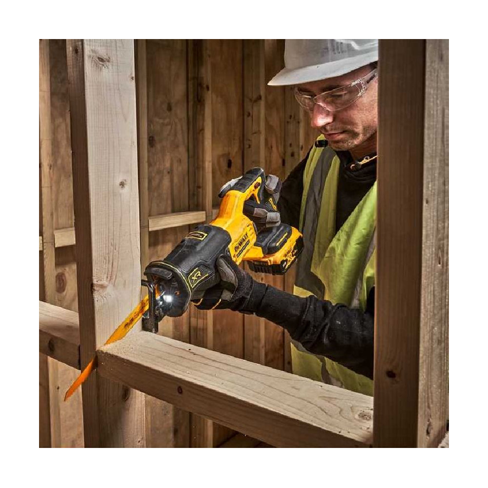 DEWALT | 18V XR Brushless Reciprocating Saw DCS382N-XJ | 880 W | Yellow/Black