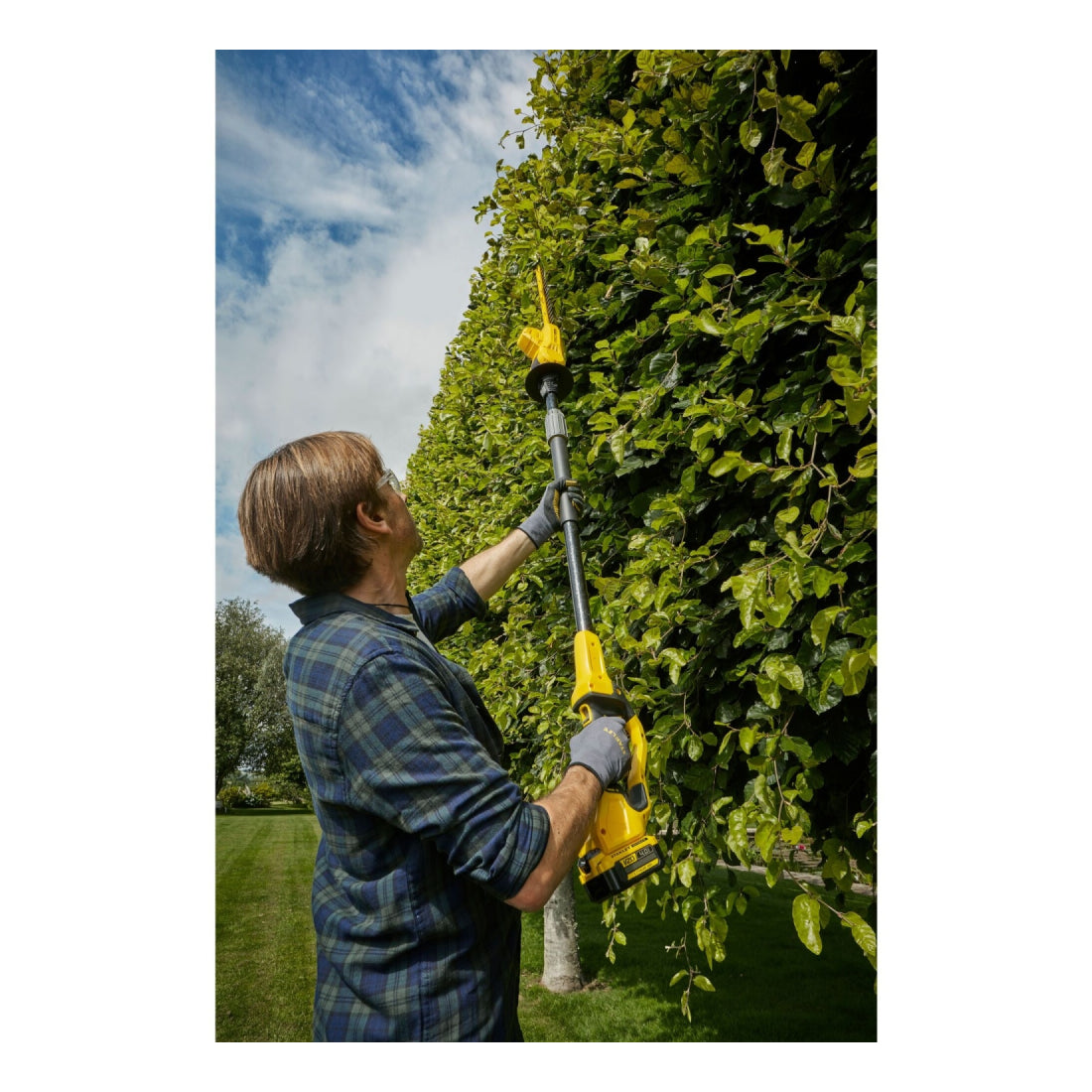 Stanley | SFMCPH845B-XJ | Telescopic Hedge Trimmer | 18 V | without battery & charger