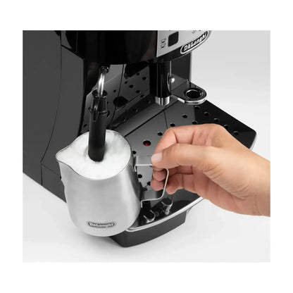 De'Longhi | Magnifica S | Automatic coffee machine with milk frother | ECAM22.112.B | 1.8 L | 1450 W | Black