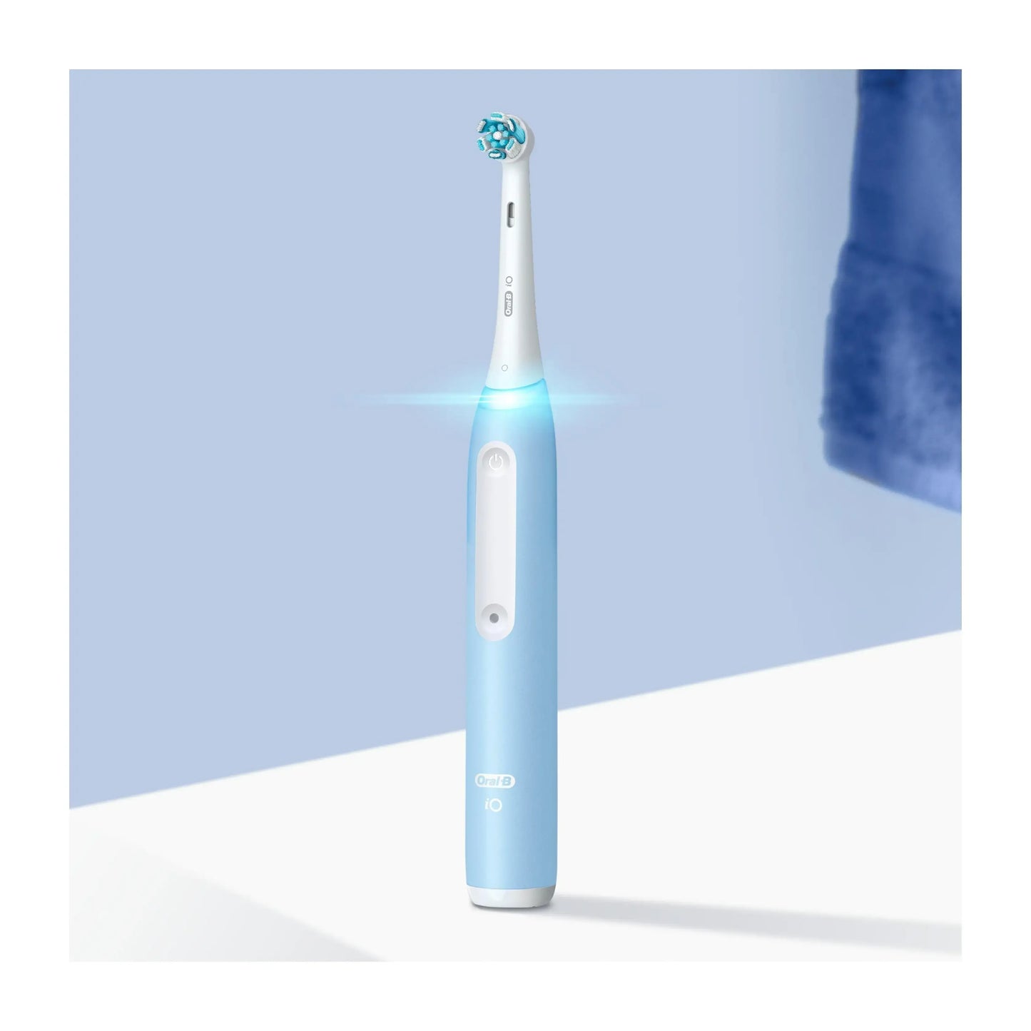 Oral-B | Electric Toothbrush | iO3 Series | Rechargeable | Ice Blue