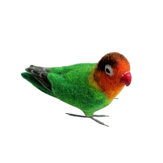Felted sculpture of a Fisher's lovebird | Handmade